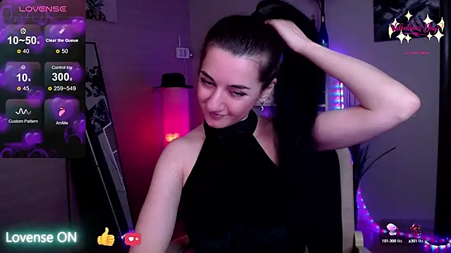 Snapshot of JessicaAlfo chatting on 02-17-25, 08:52 JessicaAlfo online show from 02-17-25, 08:52
