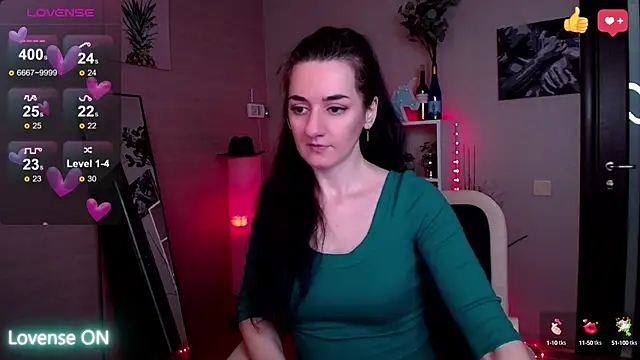 Snapshot of JessicaAlfo chatting on 02-21-25, 08:40 JessicaAlfo online show from 02-21-25, 08:40