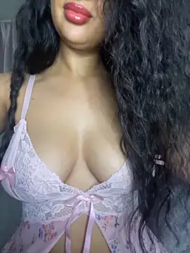 Snapshot of Lobna-alami chatting on 10-27-25, 10:58 Lobna-alami online show from 10-27-25, 10:58