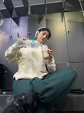 fiorella paris online show from 03-17-26, 02:09