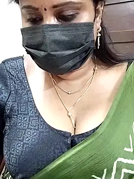 Snapshot of Queenflowerr chatting on 02-14-25, 06:56 Queenflowerr online show from 02-14-25, 06:56