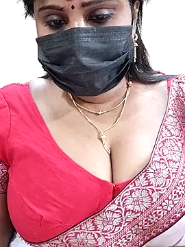 Snapshot of Queenflowerr chatting on 02-16-25, 06:21 Queenflowerr online show from 02-16-25, 06:21