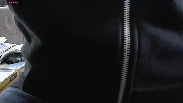 Snapshot of IndienTiger chatting on 05-04-26, 06:53 IndienTiger online show from 05-04-26, 06:53