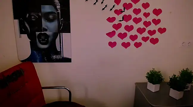Snapshot of Nikonara_Love chatting on 01-20-25, 05:27 Nikonara Love online show from 01-20-25, 05:27