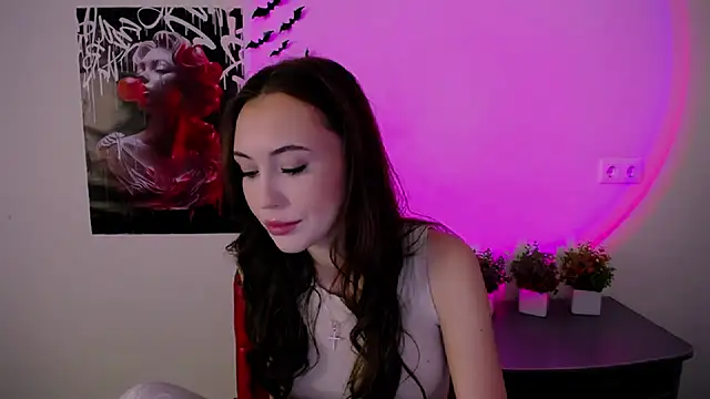 Snapshot of Nikonara_Love chatting on 02-02-25, 02:02 Nikonara Love online show from 02-02-25, 02:02