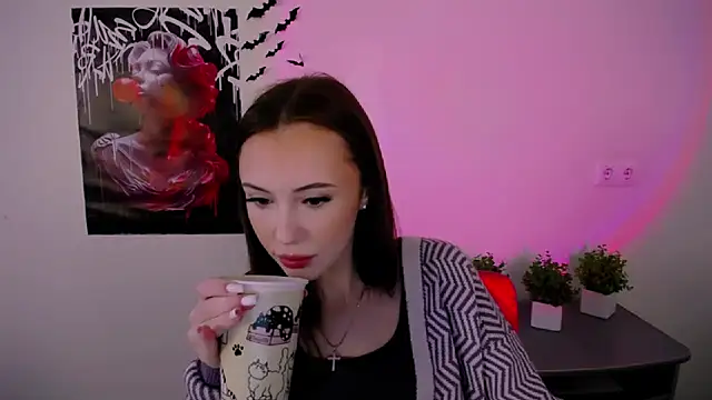 Snapshot of Nikonara_Love chatting on 02-10-25, 09:47 Nikonara Love online show from 02-10-25, 09:47