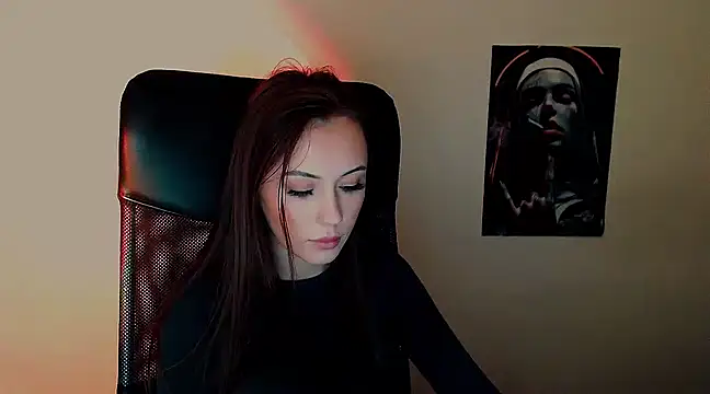 Snapshot of Nikonara_Love chatting on 03-06-25, 05:22 Nikonara Love online show from 03-06-25, 05:22