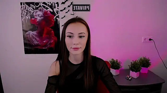 Snapshot of Nikonara_Love chatting on 03-08-25, 11:58 Nikonara Love online show from 03-08-25, 11:58