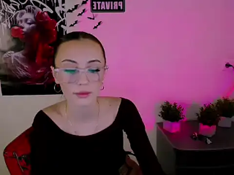 Snapshot of Nikonara_Love chatting on 03-09-25, 07:15 Nikonara Love online show from 03-09-25, 07:15
