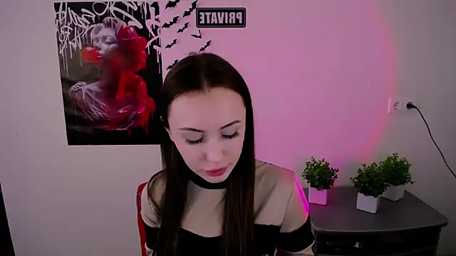 Snapshot of Nikonara_Love chatting on 03-16-25, 12:11 Nikonara Love online show from 03-16-25, 12:11