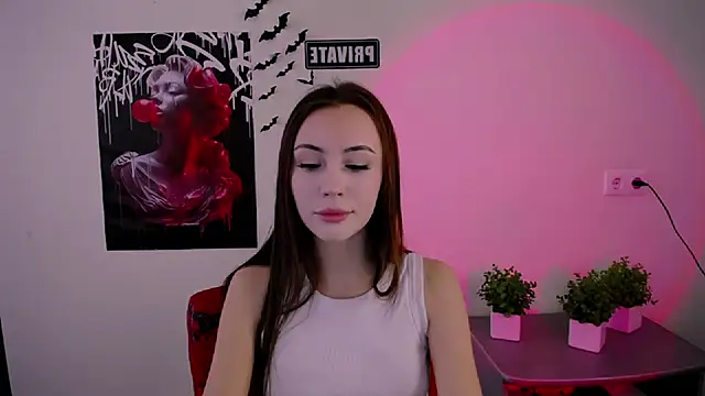 Snapshot of Nikonara_Love chatting on 03-19-25, 08:55 Nikonara Love online show from 03-19-25, 08:55
