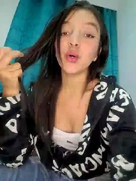 Snapshot of Briannasweeth17 chatting on 02-06-25, 01:16 Briannasweeth17 online show from 02-06-25, 01:16