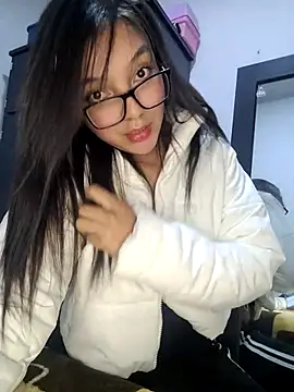 Snapshot of Briannasweeth17 chatting on 03-22-25, 04:24 Briannasweeth17 online show from 03-22-25, 04:24