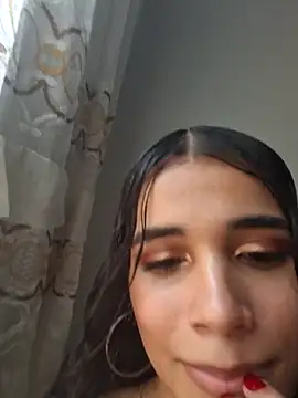 Snapshot of novinhatransexy chatting on 03-05-25, 06:34 novinhatransexy online show from 03-05-25, 06:34