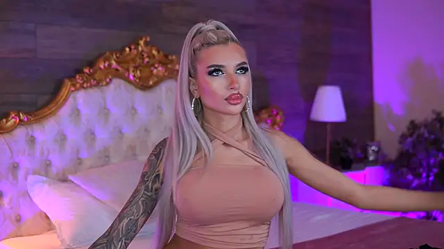 Snapshot of Juicy_Jessye chatting on 09-13-25, 07:35 Juicy Jessye online show from 09-13-25, 07:35