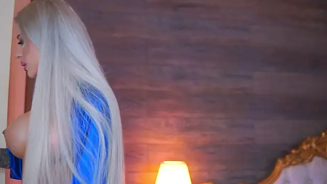 Snapshot of Juicy_Jessye chatting on 11-08-25, 09:46 Juicy Jessye online show from 11-08-25, 09:46