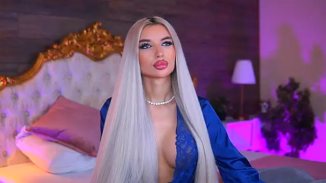 Snapshot of Juicy_Jessye chatting on 12-13-25, 08:47 Juicy Jessye online show from 12-13-25, 08:47