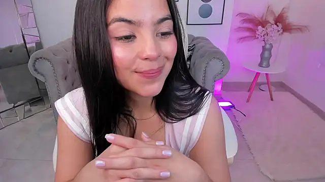 Snapshot of Layla_Breezee chatting on 03-08-25, 06:16 Layla Breezee online show from 03-08-25, 06:16