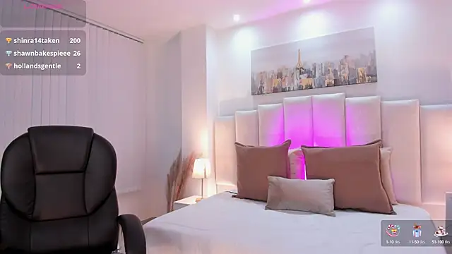 Snapshot of Layla_Breezee chatting on 09-12-25, 12:27 Layla Breezee online show from 09-12-25, 12:27