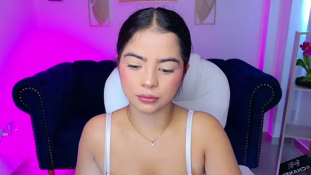 Layla Breezee online show from 05-18-26, 12:00