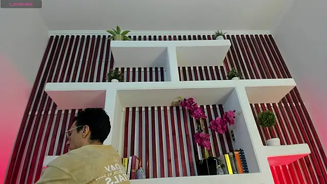 ApoloCruz online show from 05-17-26, 03:59