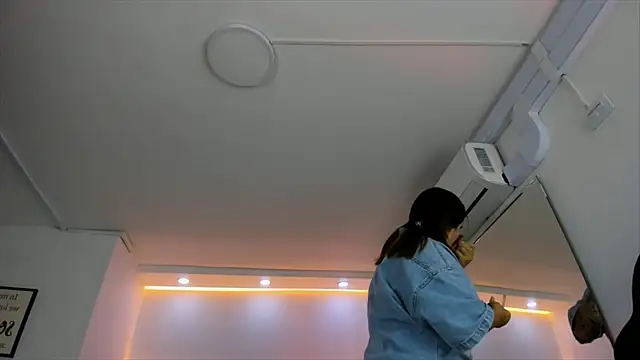 bonnieAn online show from 03-08-25, 06:16