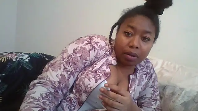 Snapshot of angeliquebelcali chatting on 02-23-25, 06:23 angeliquebelcali online show from 02-23-25, 06:23