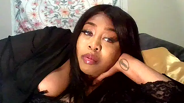Snapshot of angeliquebelcali chatting on 10-13-25, 06:41 angeliquebelcali online show from 10-13-25, 06:41