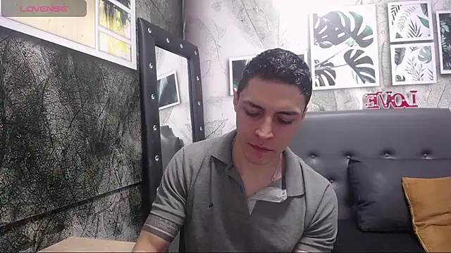 Snapshot of Frank_Millers chatting on 02-12-25, 03:49 Frank Millers online show from 02-12-25, 03:49