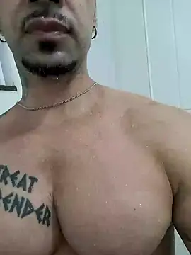 Snapshot of badbrown chatting on 01-22-25, 04:23 badbrown online show from 01-22-25, 04:23