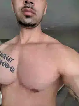 Snapshot of badbrown chatting on 02-07-25, 12:39 badbrown online show from 02-07-25, 12:39