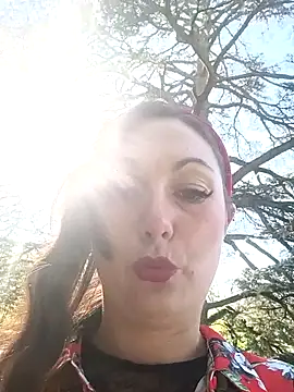 AdorahB3ll3 online show from 10-06-25, 02:14