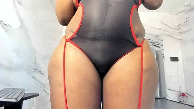 Snapshot of nefertiti_ebony chatting on 02-10-25, 06:09 nefertiti ebony online show from 02-10-25, 06:09