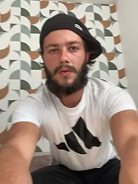 Snapshot of Coucou56 chatting on 06-10-26, 04:17 Coucou56 online show from 06-10-26, 04:17