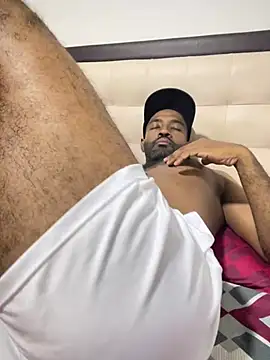 Snapshot of Simon_Basset chatting on 03-02-25, 02:51 Simon Basset online show from 03-02-25, 02:51