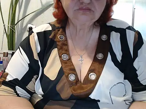 Snapshot of DeniseeRosea chatting on 06-19-26, 06:01 DeniseeRosea online show from 06-19-26, 06:01