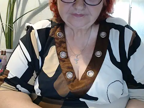 Snapshot of DeniseeRosea chatting on 06-20-26, 10:34 DeniseeRosea online show from 06-20-26, 10:34