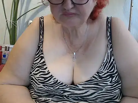 Snapshot of DeniseeRosea chatting on 06-23-26, 10:13 DeniseeRosea online show from 06-23-26, 10:13
