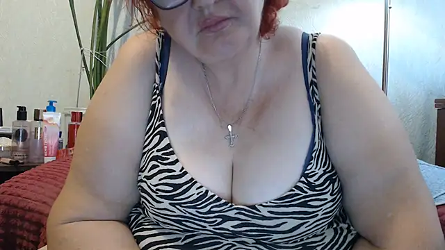Snapshot of DeniseeRosea chatting on 06-30-26, 04:30 DeniseeRosea online show from 06-30-26, 04:30