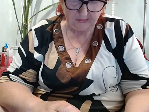 Snapshot of DeniseeRosea chatting on 07-13-26, 02:25 DeniseeRosea online show from 07-13-26, 02:25