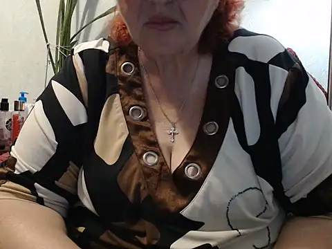 Snapshot of DeniseeRosea chatting on 07-15-26, 06:02 DeniseeRosea online show from 07-15-26, 06:02