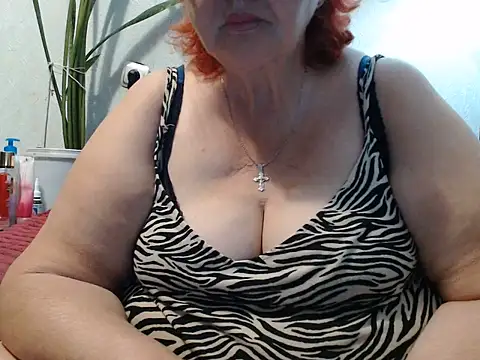 Snapshot of DeniseeRosea chatting on 07-18-26, 07:28 DeniseeRosea online show from 07-18-26, 07:28