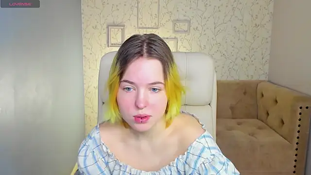 Snapshot of Manic_pixie_ chatting on 02-02-25, 10:57 Manic pixie online show from 02-02-25, 10:57