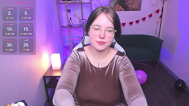 Snapshot of Manic_pixie_ chatting on 02-25-26, 03:43 Manic pixie online show from 02-25-26, 03:43