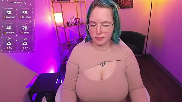 Snapshot of Manic_pixie_ chatting on 06-14-26, 03:25 Manic pixie online show from 06-14-26, 03:25