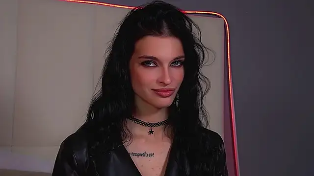 Snapshot of BeverlyMost chatting on 11-05-25, 07:03 BeverlyMost online show from 11-05-25, 07:03