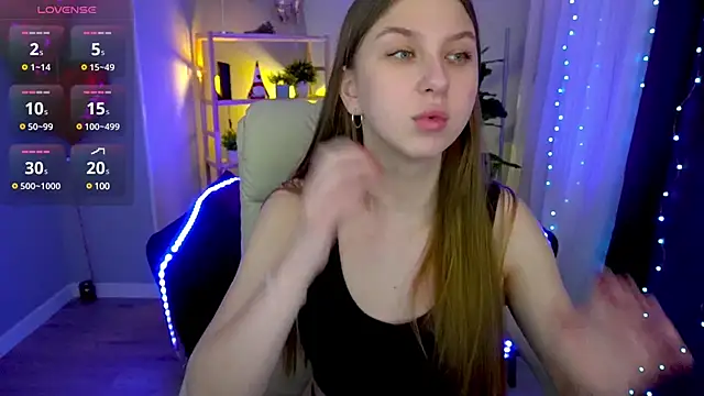 Snapshot of AureliaBliss_ chatting on 02-25-25, 04:31 AureliaBliss online show from 02-25-25, 04:31