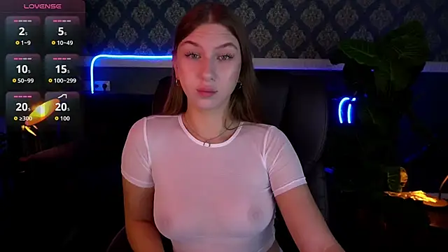 Snapshot of AureliaBliss_ chatting on 09-18-25, 05:53 AureliaBliss online show from 09-18-25, 05:53