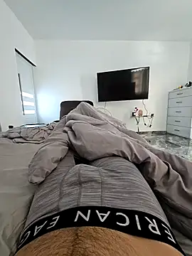 j0nathan00 online show from 02-10-25, 11:36