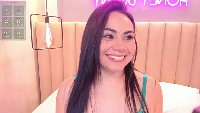 Naomymonroe  online show from 11-13-25, 09:47